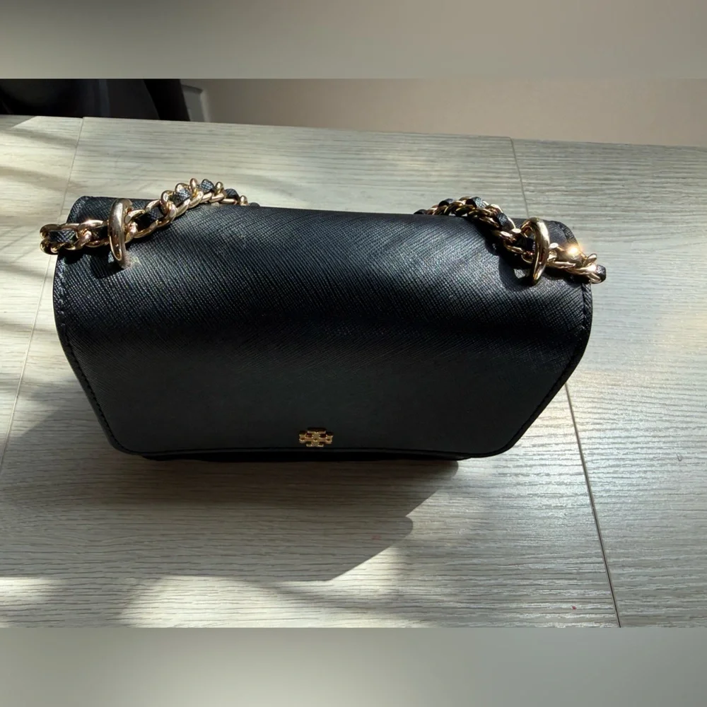 Tory Burch Black Saffiano Leather Shoulder or crossbody bag in black w/Gold Logo